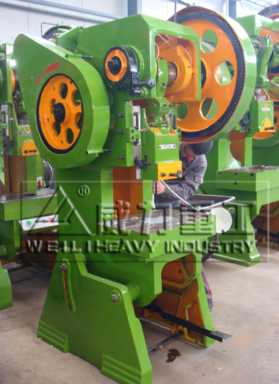 25噸開(kāi)式可傾沖床