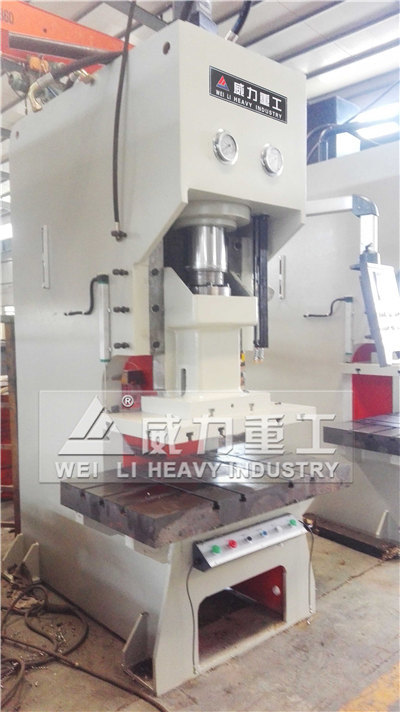 液壓沖床定位精度與環(huán)境溫度及坐標軸有關系2